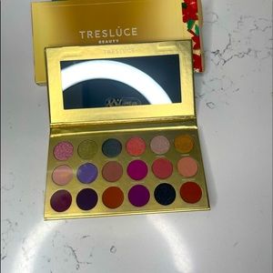 Tresluce Beauty Tres Reinas Eyeshadow Palette Matte Shimmer Eye Shadow 18 Shade